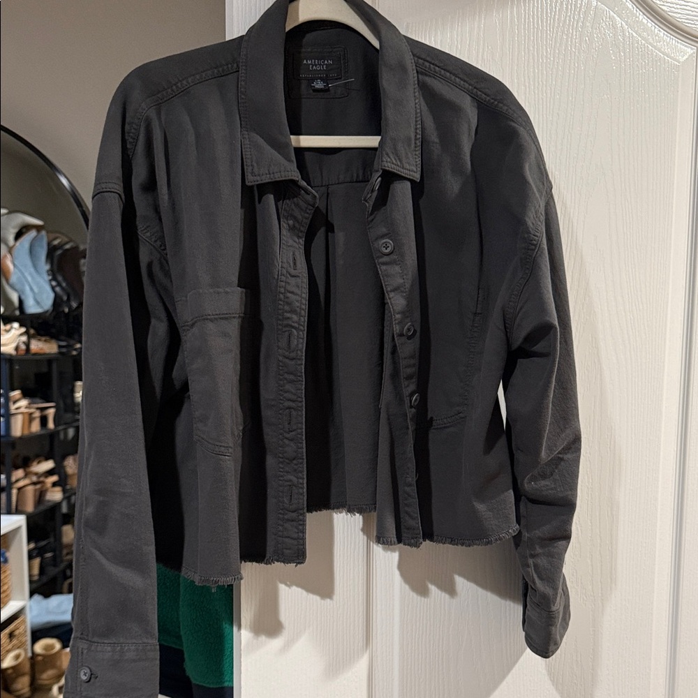 American Eagle Outfitters Women's cropped Jacket